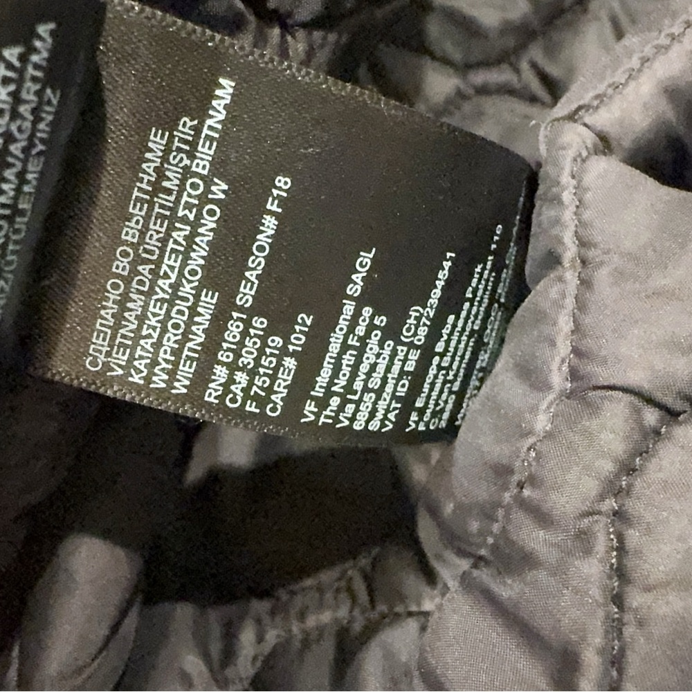 The North Face Thermoball Eco-Hooded Parka II Lightweight Puffer - Picture 12 of 15